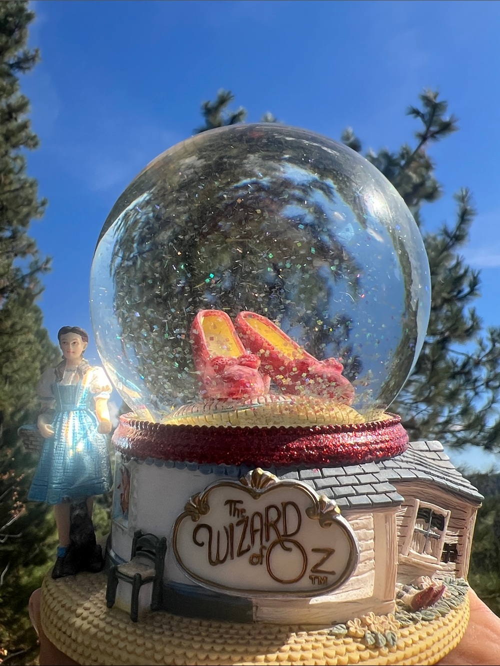 Wizard Of Oz Musical Snow Globe Ruby Slippers Plays Somewhere Over The Rainbow